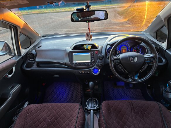 2011 Honda Fit Shuttle I, белый, 880000 рублей - вид 15