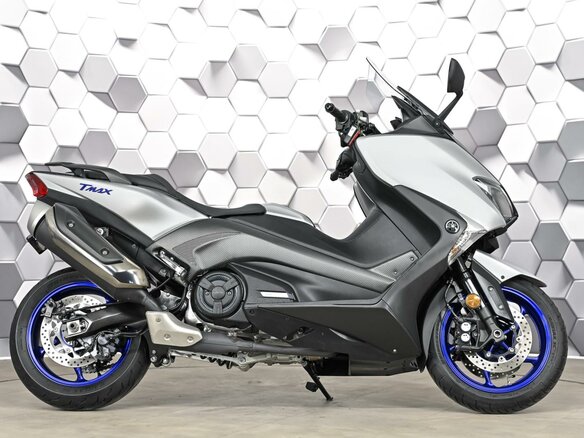 2017 Yamaha TMAX, серебристый, 979000 рублей - вид 2