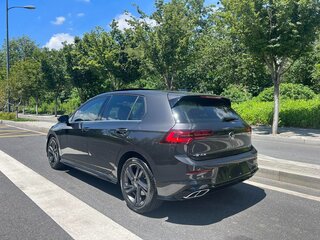 2022 Volkswagen Golf VIII, серый, 1940046 рублей, вид 3