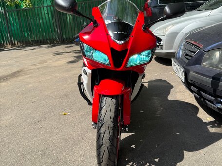 2010 Honda CBR 600RR, красный, 700000 рублей, вид 3