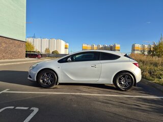 2012 Opel Astra GTC J Рестайлинг, белый, 1000000 рублей, вид 4