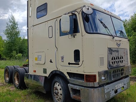 1998 International 9000 Series, серый, 550000 рублей, вид 1