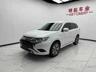 2022 Mitsubishi Outlander III Рестайлинг 3, белый, 1810000 рублей, вид 1