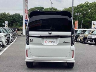 2022 Honda N-BOX II Рестайлинг, белый, 790000 рублей, вид 4