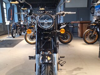 2026 Royal Enfield Classic 650, чёрный, 714000 рублей, вид 5