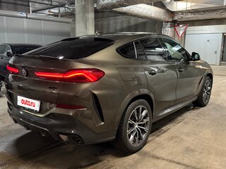 2022 BMW X6 40i III (G06), зелёный, 9900000 рублей, вид 4