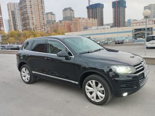 2012 Volkswagen Touareg II, чёрный, 1700000 рублей, вид 4