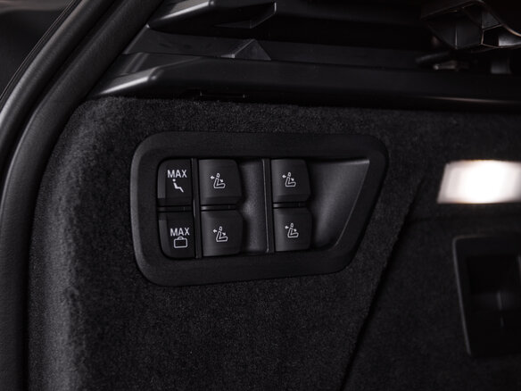 2025 BMW X7 40d I (G07) Рестайлинг, серый - вид 6