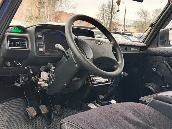 2004 Lada (ВАЗ) 2105, синий, 300000 рублей - вид 5