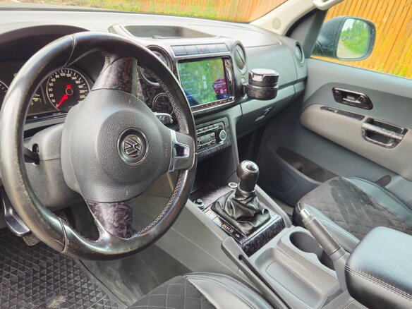 2011 Volkswagen Amarok I, чёрный, 1370000 рублей - вид 10
