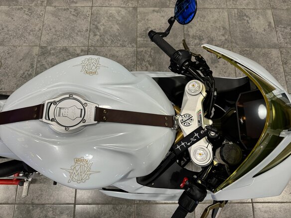2021 MV Agusta Superveloce 800, белый - вид 14
