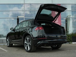 2026 Audi Q8 55 TFSI I (4M) Рестайлинг, чёрный, 13550000 рублей, вид 5
