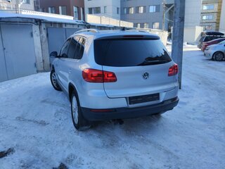 2011 Volkswagen Tiguan I Рестайлинг, серебристый, 1400000 рублей, вид 4