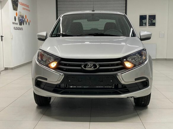 2026 Lada (ВАЗ) Granta I Рестайлинг, серебристый, 1225000 рублей - вид 1
