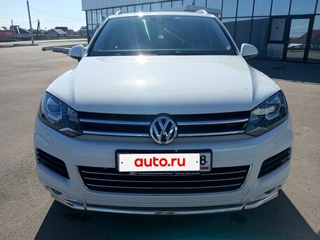 2013 Volkswagen Touareg II, белый, 2050000 рублей, вид 4