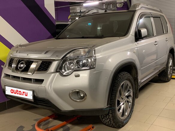 2014 Nissan X-Trail II Рестайлинг, серебристый, 2000000 рублей