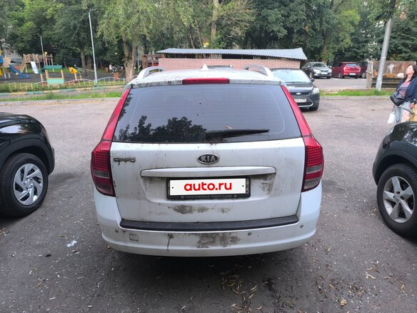 2010 Kia Ceed I Рестайлинг, белый - вид 10