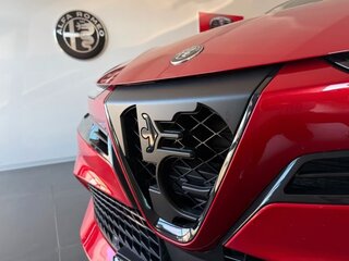 2026 Alfa Romeo Junior, красный, 4187516 рублей, вид 4