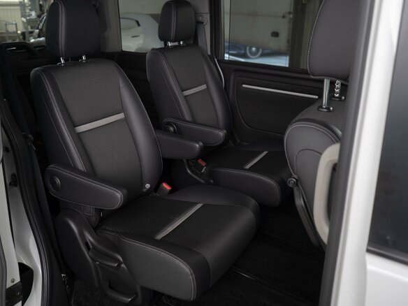 2019 Honda Stepwgn Spada V Рестайлинг, белый, 2479000 рублей - вид 7