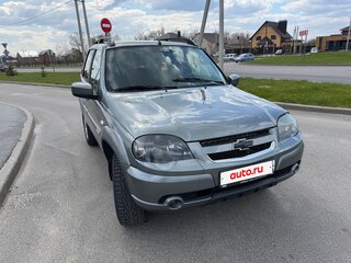 2017 Chevrolet Niva I Рестайлинг, серый, 770000 рублей, вид 3
