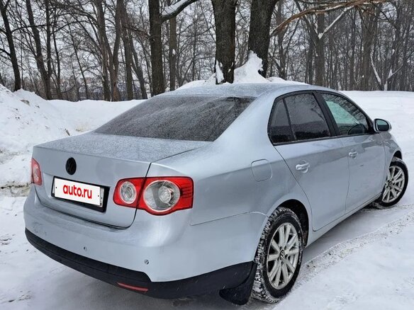 2008 Volkswagen Jetta V, серебристый, 475000 рублей - вид 4
