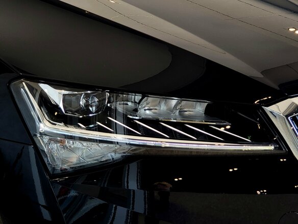 2025 Skoda Superb III Рестайлинг, чёрный - вид 8