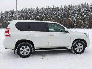 2015 Toyota Land Cruiser Prado 150 Series Рестайлинг 1, белый, 4099000 рублей, вид 2