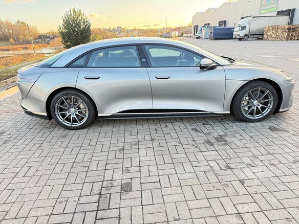 2022 Lucid Air Grand Touring, серый, 5700000 рублей - вид 3