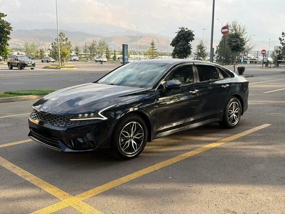 2021 Kia K5 III, синий, 2290000 рублей