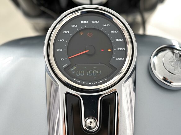2023 Harley-Davidson Sport Glide, серебристый, 1849000 рублей - вид 8