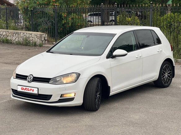 2014 Volkswagen Golf VII, белый, 1100000 рублей