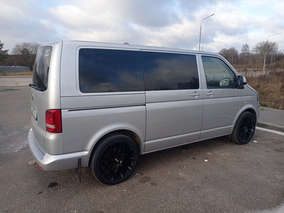 2013 Volkswagen Multivan T5 Рестайлинг, серебристый, 2575000 рублей - вид 11
