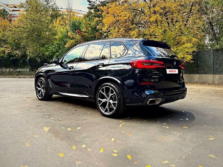 2019 BMW X5 M50d IV (G05/G18), чёрный, 6690000 рублей, вид 4