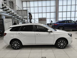 2019 Lada (ВАЗ) Vesta SW I, белый, 1050000 рублей, вид 4