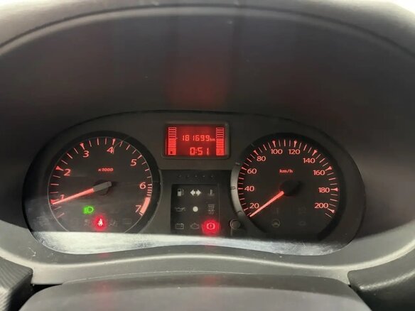 2019 LADA (ВАЗ) Largus, красный, 520000 рублей - вид 12