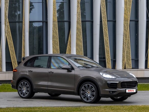 2014 Porsche Cayenne Diesel II Рестайлинг (958), коричневый, 2600000 рублей - вид 1
