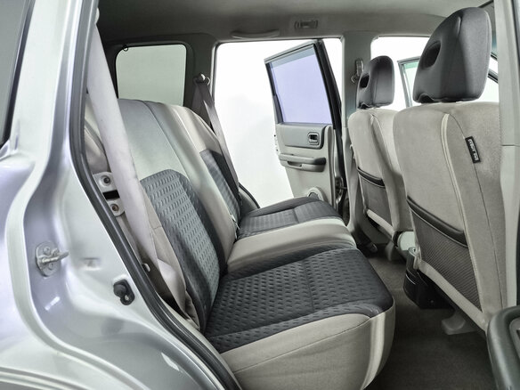 2006 Nissan X-Trail I Рестайлинг, серебристый - вид 11