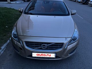 2011 Volvo S60 II, золотистый, 900000 рублей, вид 2