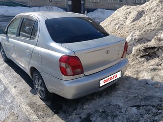 2001 Toyota Platz, серебристый, 335000 рублей, вид 3