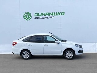 2023 Lada (ВАЗ) Granta I Рестайлинг, белый, 740000 рублей, вид 4