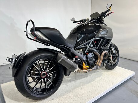 2011 Ducati Diavel Carbon, чёрный, 670000 рублей, вид 5