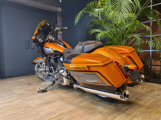 2026 Harley-Davidson CVO Street Glide, оранжевый, 6840000 рублей, вид 3