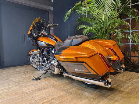 2026 Harley-Davidson CVO Street Glide, оранжевый, 6840000 рублей, вид 3