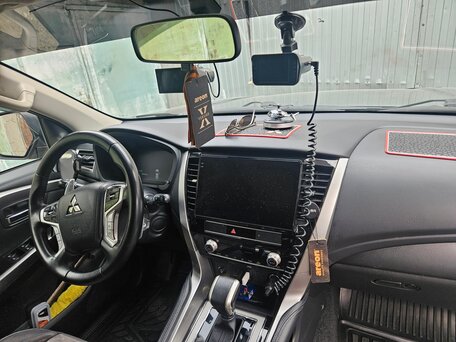 2021 Mitsubishi Montero Sport III Рестайлинг, серый, 3200000 рублей, вид 5