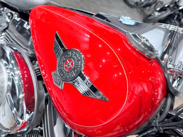 2010 Harley-Davidson Fat Boy, красный, 1099000 рублей - вид 21