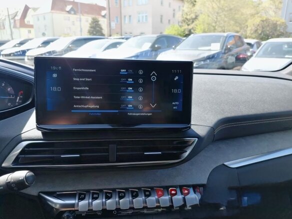 2023 Peugeot 3008 II Рестайлинг, чёрный, 2100000 рублей - вид 14