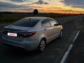 2014 Kia Rio III, серебристый, 555000 рублей - вид 4
