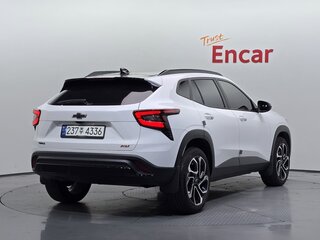 2023 Chevrolet Trax II, белый, 1890007 рублей, вид 3