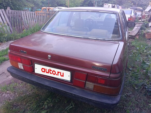 1985 Mazda 626 II (GC), пурпурный, 70000 рублей - вид 5