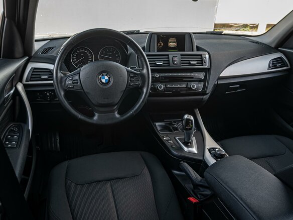 2015 BMW 1 серии 118i II (F20/F21) Рестайлинг, белый - вид 5